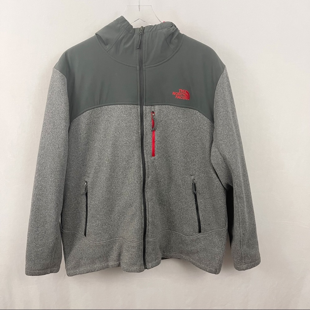 The North Face Men’s Insulated sweater jacket. Size XL gray, dark gray, red